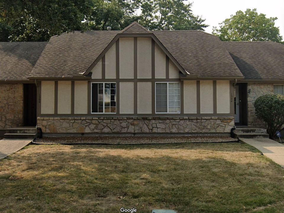 1st image of 1300 NW Village Dr #1300