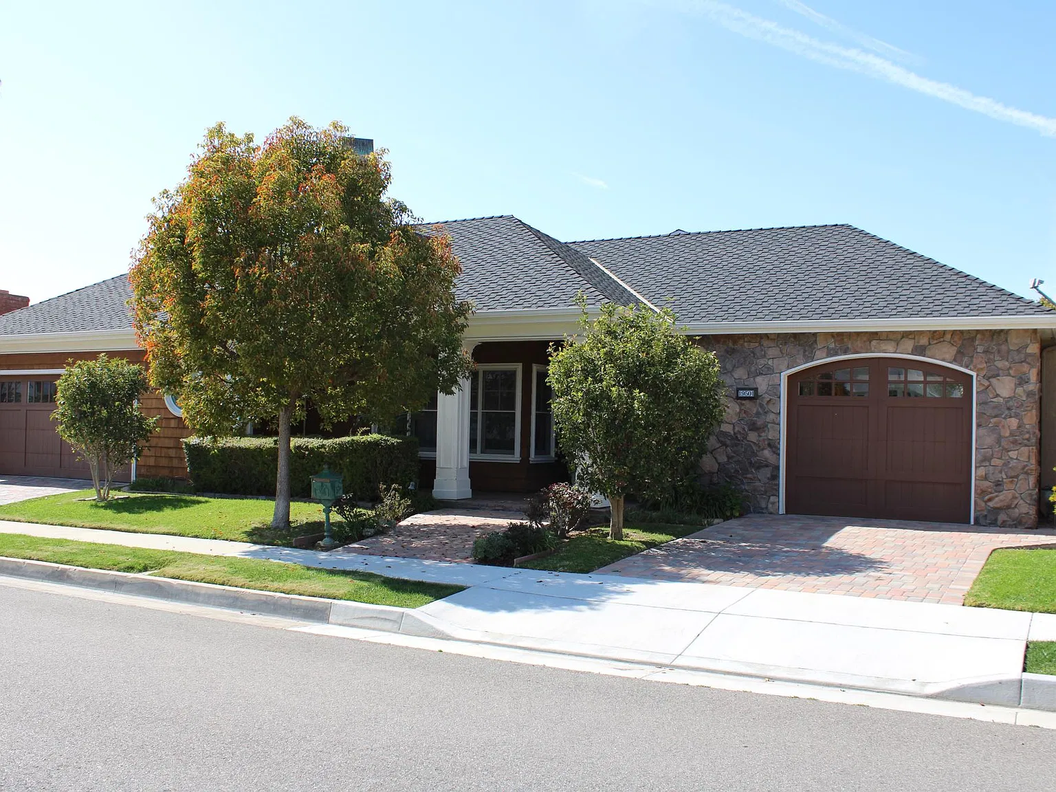 4 bed, 3.5 bath, 3278 sqft, $7,000 — Photo 2