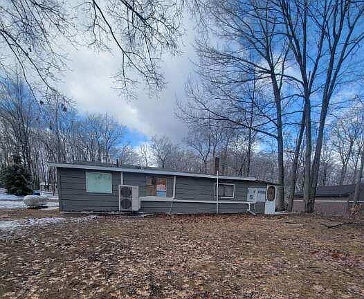 5th image of 8090 Fir Mac Rd