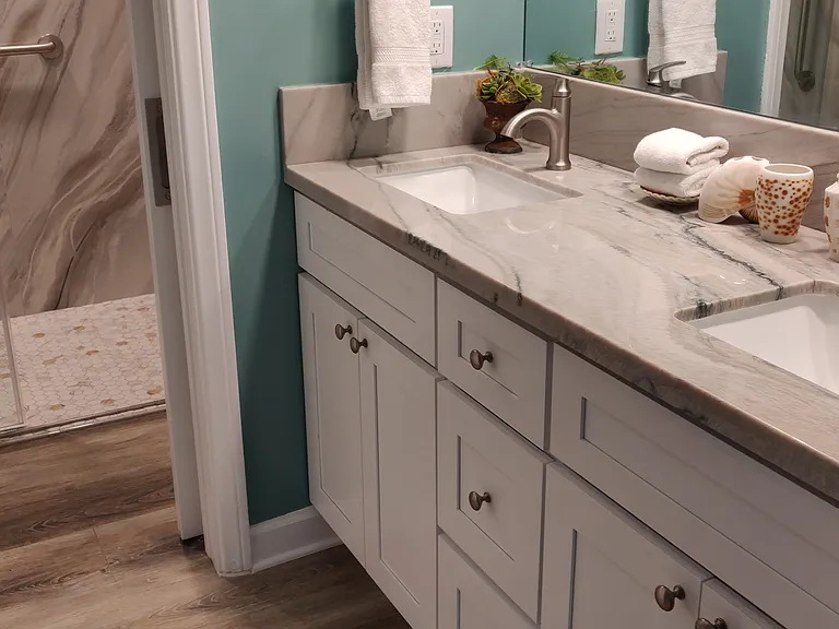 515 Monterey Ln — Photo 12