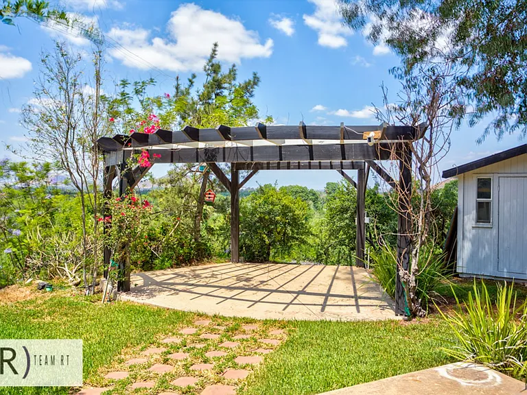 5304 Grassy Trail Dr — Photo 48