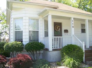 110 S West St, Lexington, IL 61753
