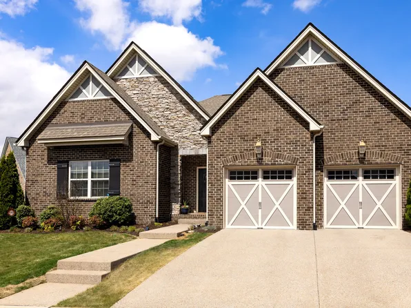 711 Canter Ln, Hendersonville, TN 37075