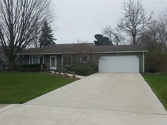 2nd image of 20661 Pineview Cir