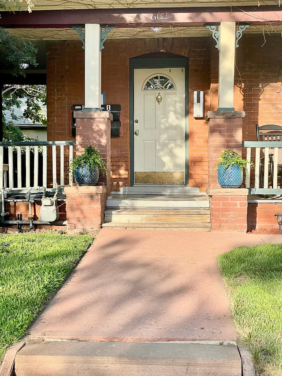 Entry door (secure door with intercom and entry buzzer) - 662 S Pearl St #1