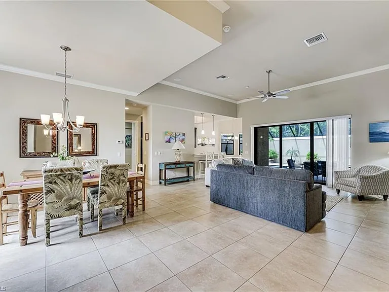 1221 Briarwood Ct — Photo 4