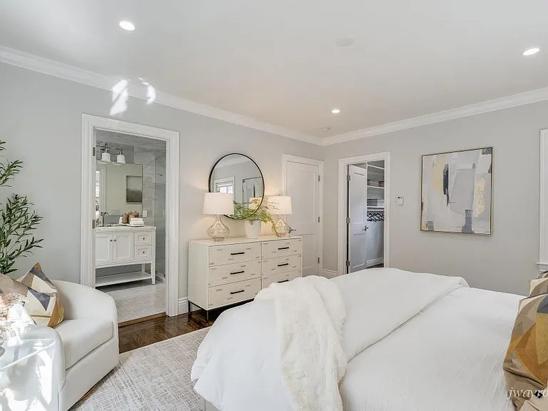 325 Moncada Way — Photo 22