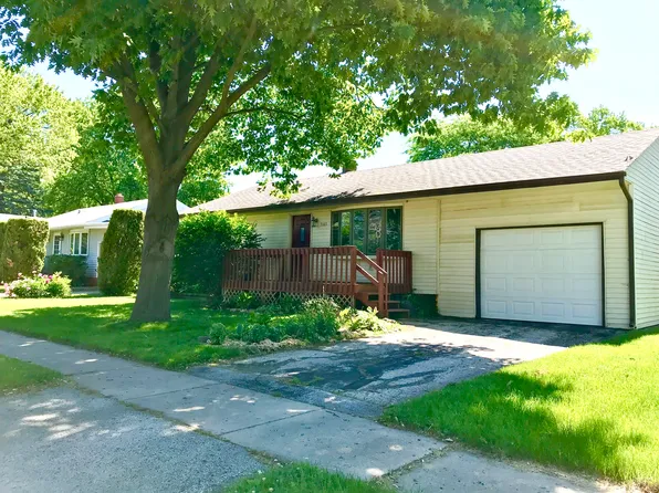 7103 Mildred Rd, Machesney Park, IL 61115