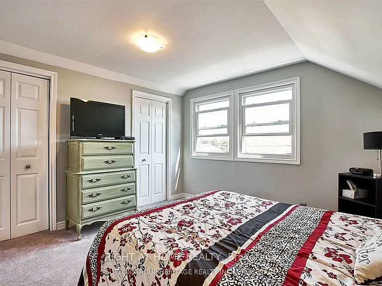 4 Ontario St — Photo 12