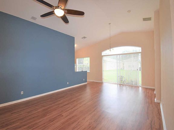 4th image of 5642 Sunberry Cir