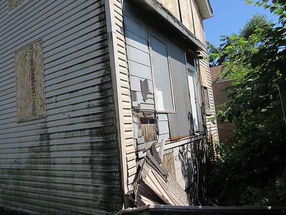 3rd image of 6428 S Claremont Ave