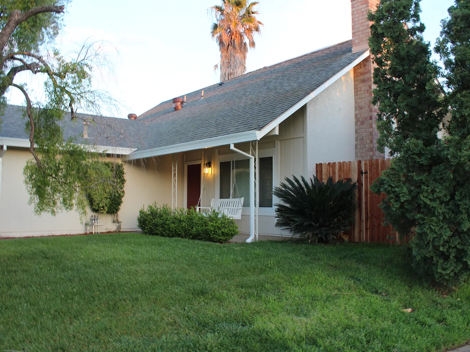 3 bed, 1806 sqft, $3,150 — Photo 2