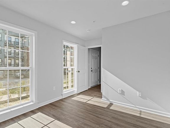 4th image of 235 Main St