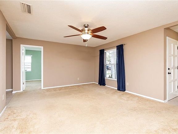 5th image of 530 Diane Cir