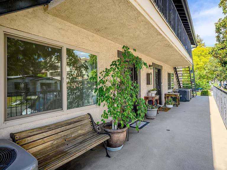 823 E Wilson Ave #C — Photo 17
