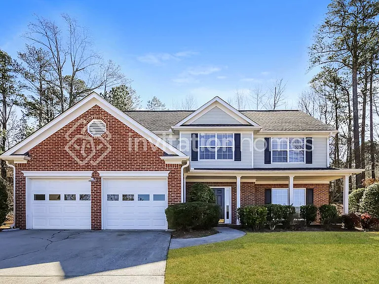 1490 Highland Farm Dr — Photo 1