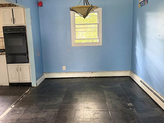 5th image of 109 Berkeley Avenue