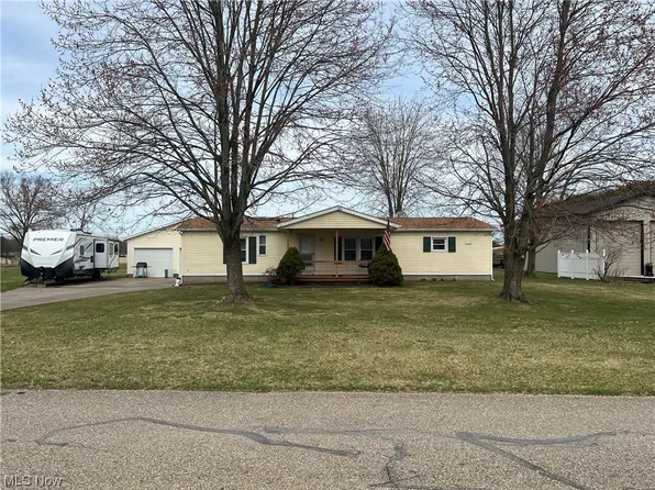 573 School St, Tuscarawas, OH 44682