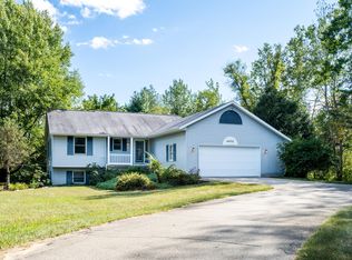 4072 Rector St NE, Rockford, MI 49341