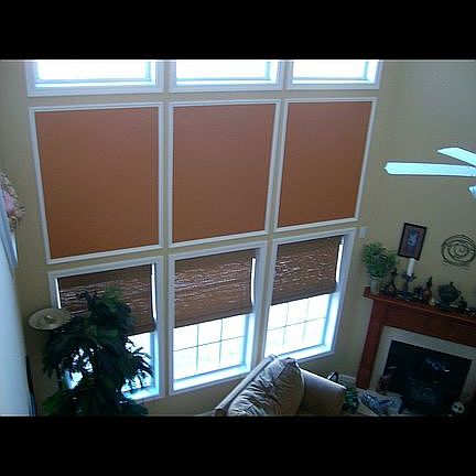 Family room with 25’ ceiling