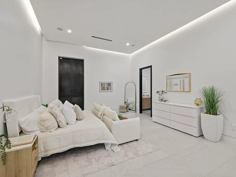 6676 NW 66th Way — Photo 35