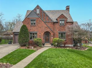 21 Hillcrest Rd, Pittsburgh, PA 15221