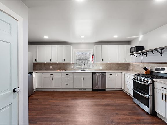 2nd image of 6521 Whitford Rd