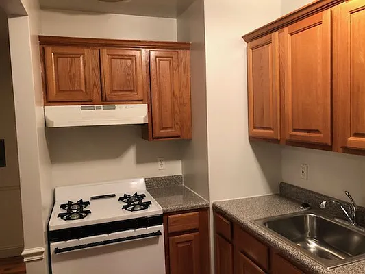 Rented by LDMI Realty Group LLC | media 16