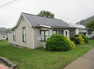1224 12th St, Weston, WV 26452