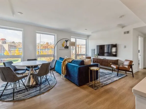 401 Jackson Street image 14 of 29