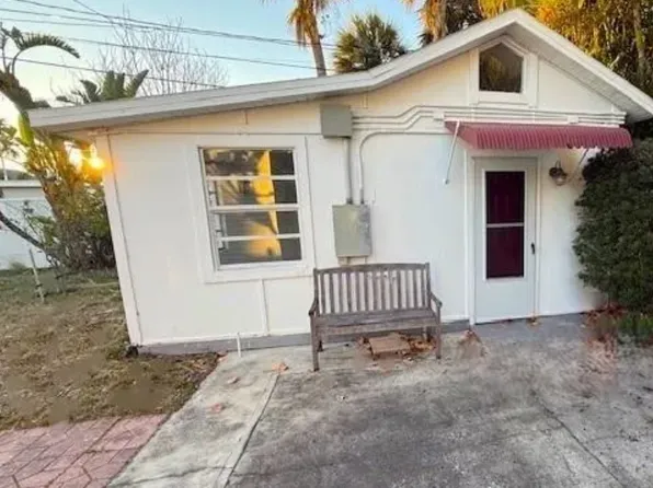 944 Bruce Ave #B, Clearwater Beach, FL 33767