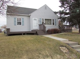 800 Davis St, Dubuque, IA 52001