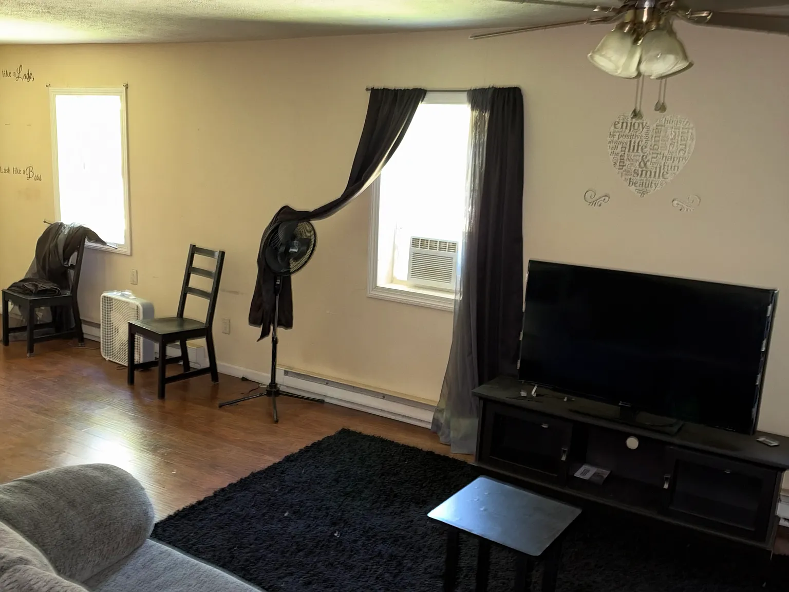 1 bed, 950 sqft, $1,200 — Photo 3