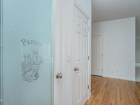 2nd image of 15603 Grand Point Dr