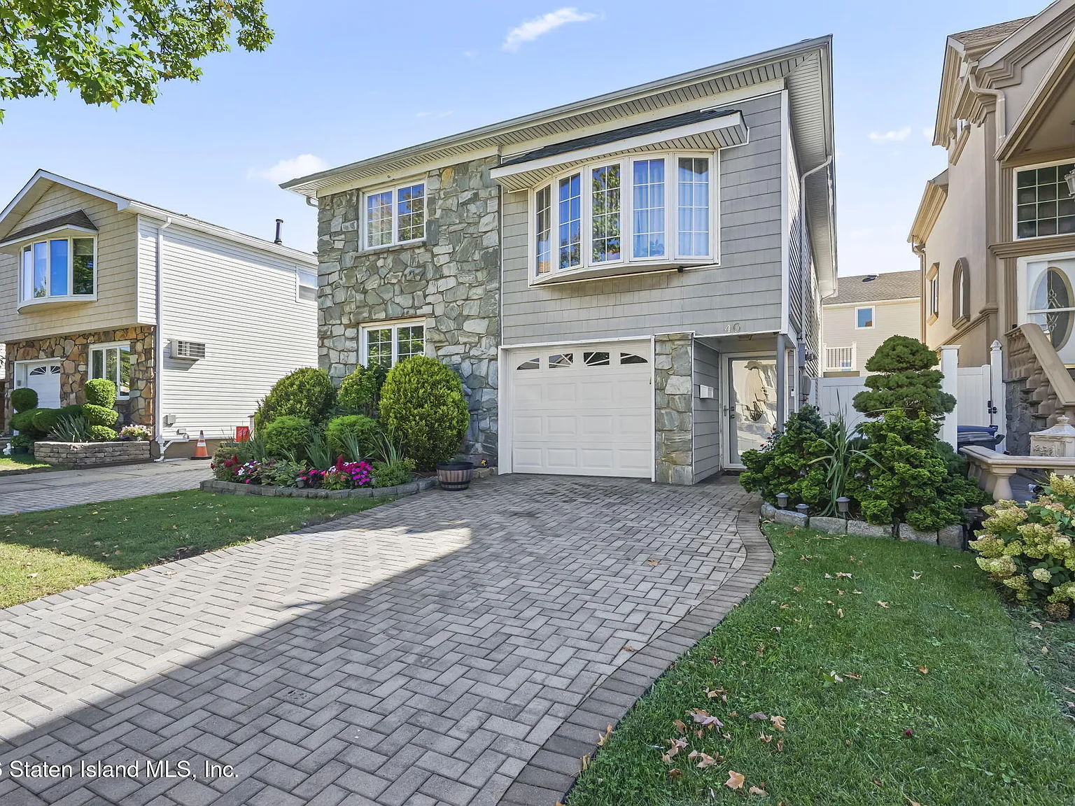 3 bed, 2.0 bath, 2592 sqft, $3,500 — Photo 3