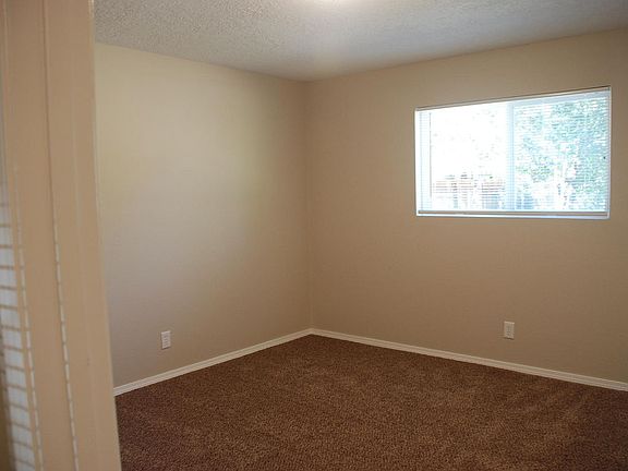5th image of 419 Vista Larga Dr SW