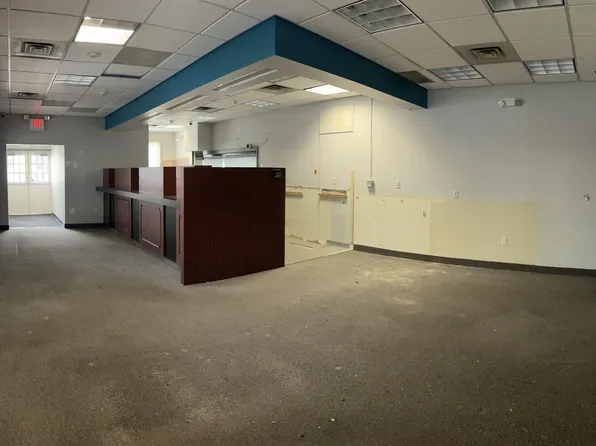 987 Broadway image 13 of 14