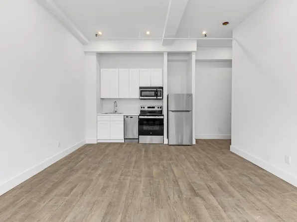 248 West 35th Street image 3 of 12