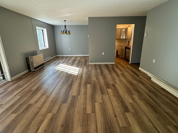 Living towards dining & kitchen