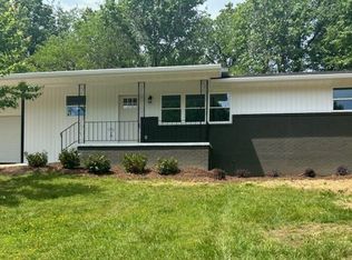 1371 Polaris Dr, Hixson, TN 37343