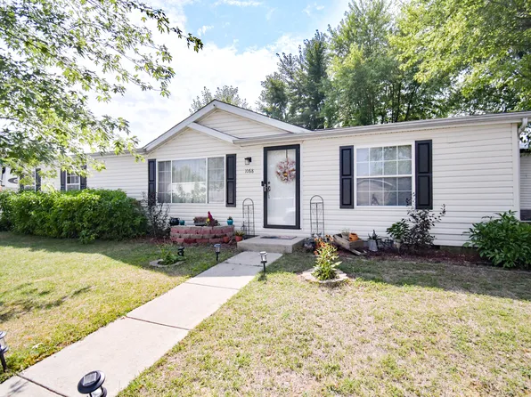 1068 Mockingbird Ln, Seymour, IN 47274