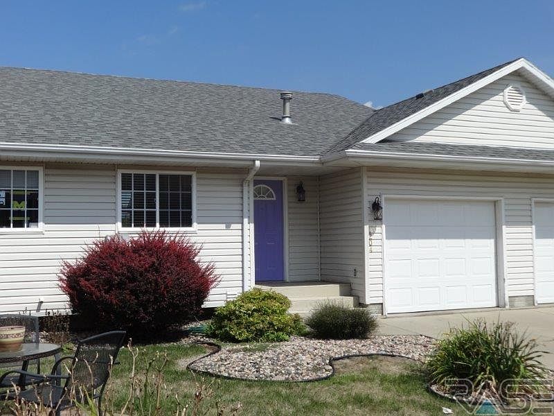 1st image of 1204 E Northstar Ln