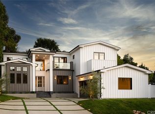 920 Las Pulgas Rd, Pacific Palisades, CA 90272