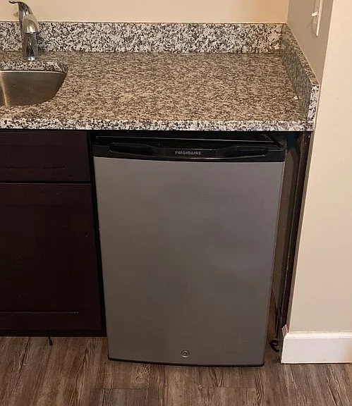 1805 Bellevue Way — Photo 39