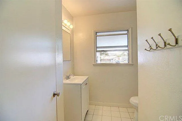 2195 Kellogg Park Dr — Photo 3