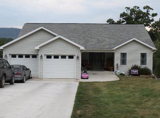 1400 Norris St, Saxton, PA 16678
