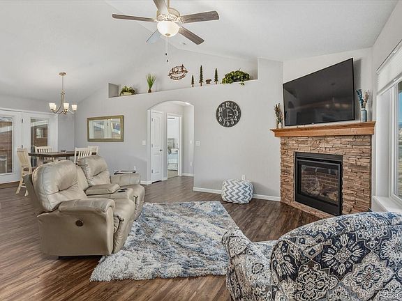 4th image of 1115 E Sabeta Avenue