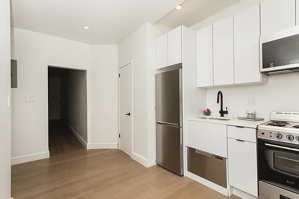 Rented by Blip LLC | media 6