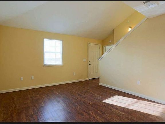 3rd image of 3515 Live Oak APT A