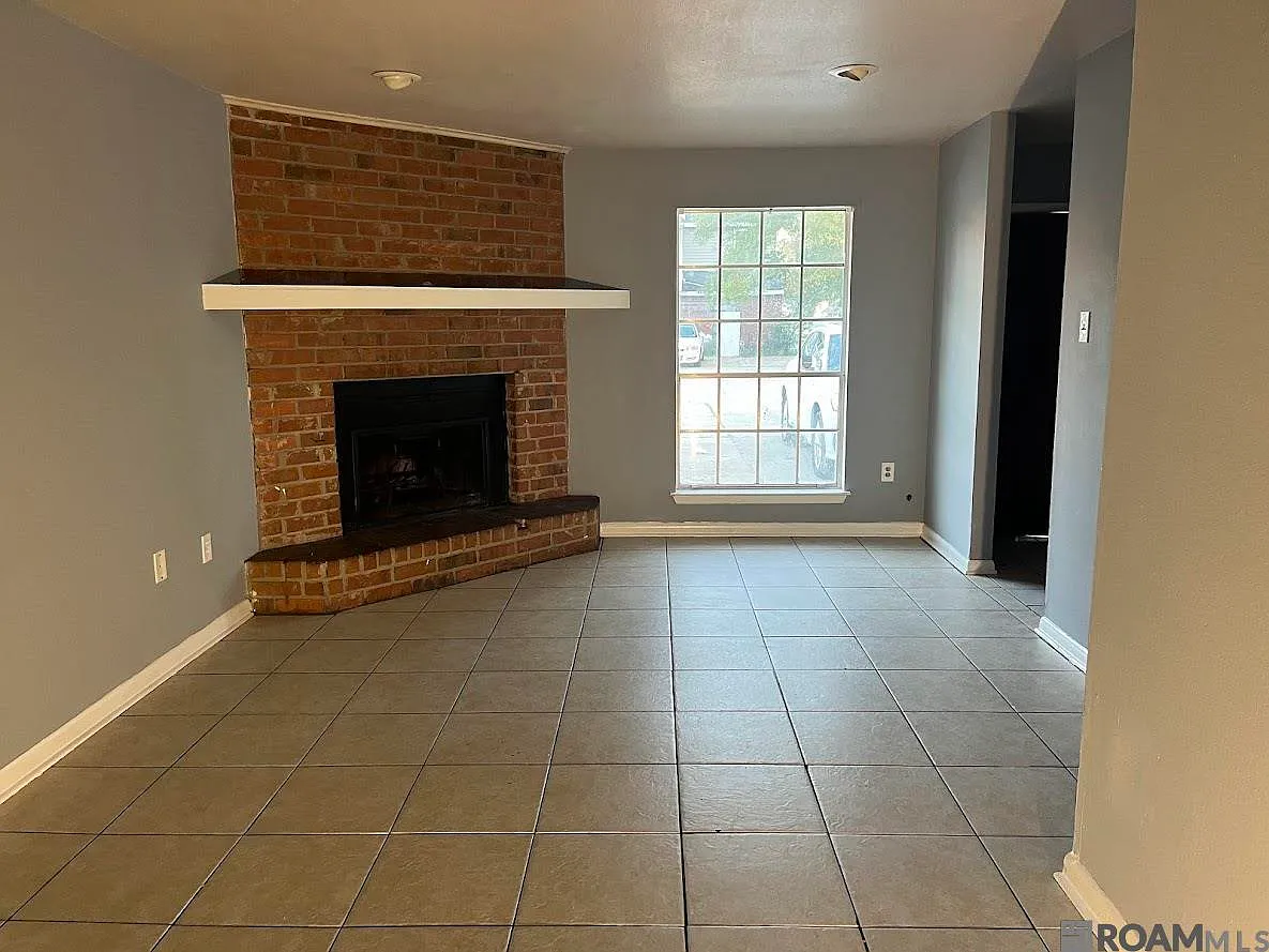 Building Photo - 3412 Yorkfield Dr #D